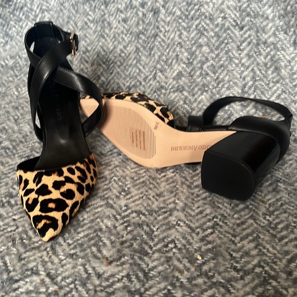 Enzo Angelini 9 1/2 Block Heel - Picture 4 of 4